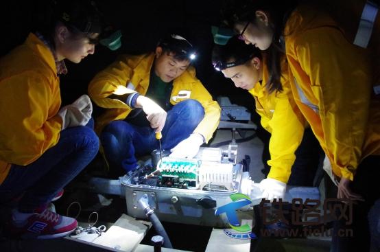 1448717493532983.jpg 圖為:現場教學.jpg