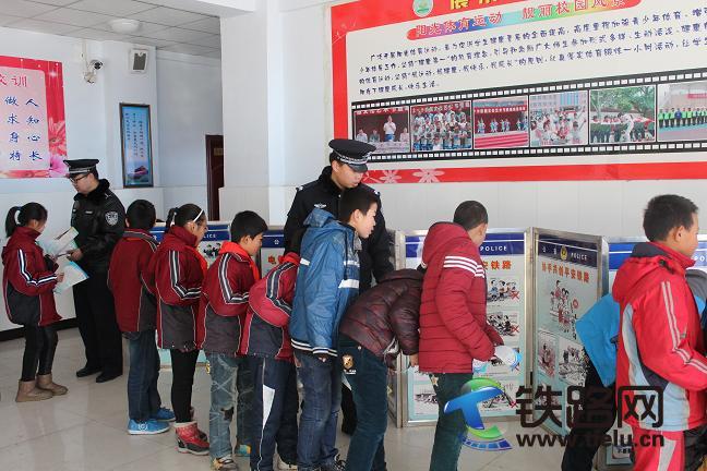 1456971809328022.jpg 13.jpg