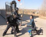 呼鐵公安局興和西車站派出所開展反恐防暴演練